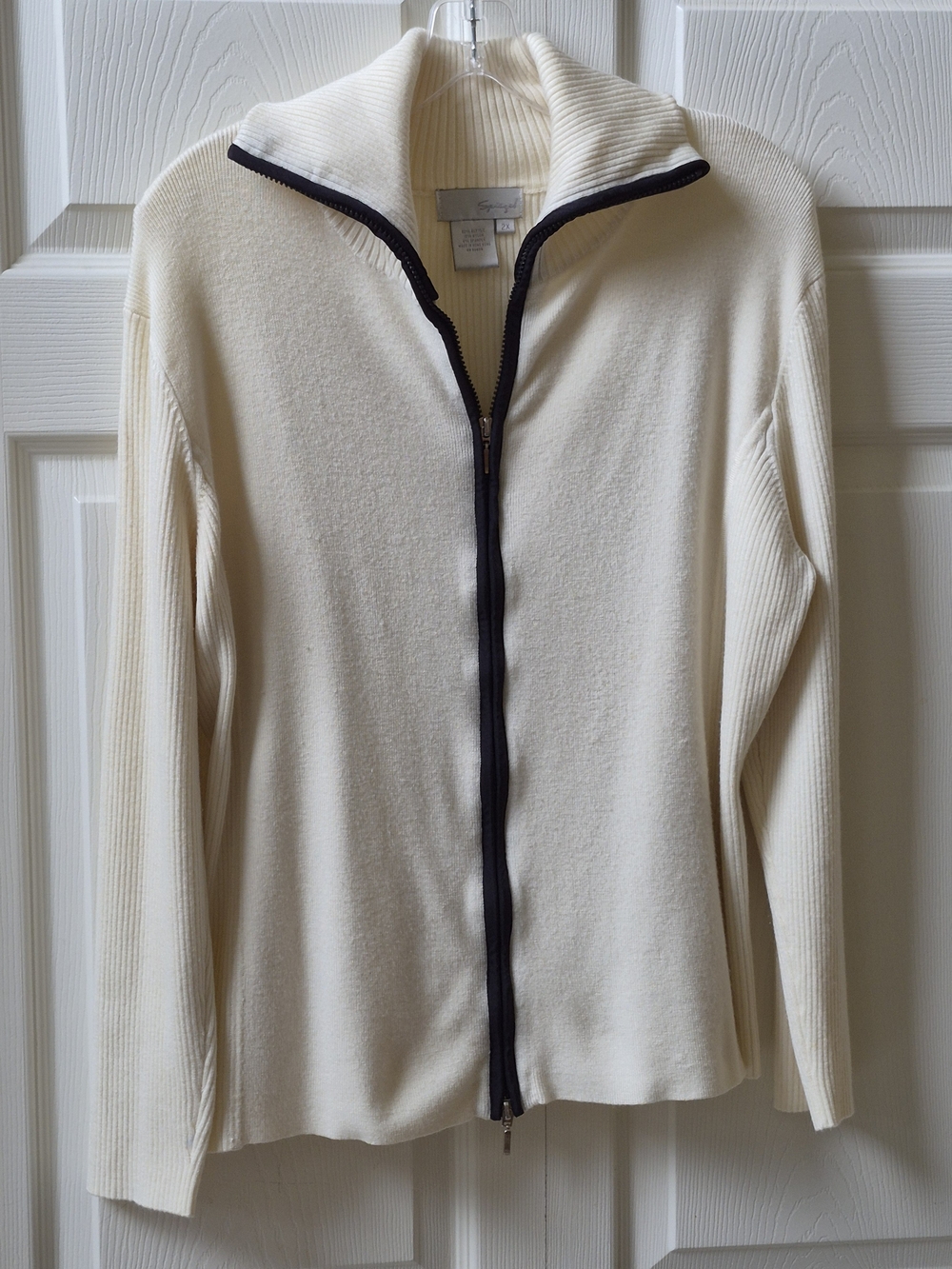 Spiegel Cream Zip-Front Cardigan with Dark Trim